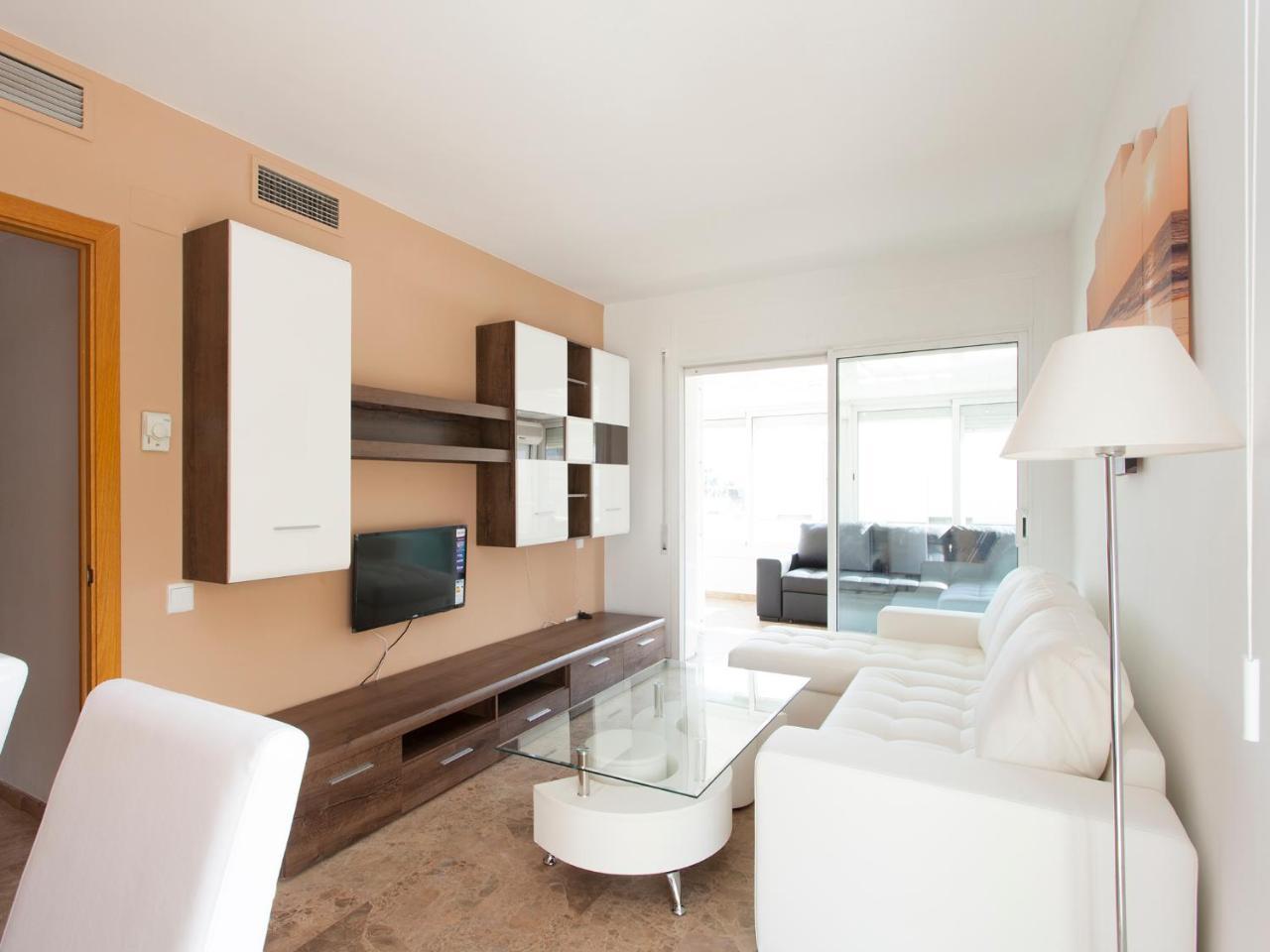 Beach Apartment *