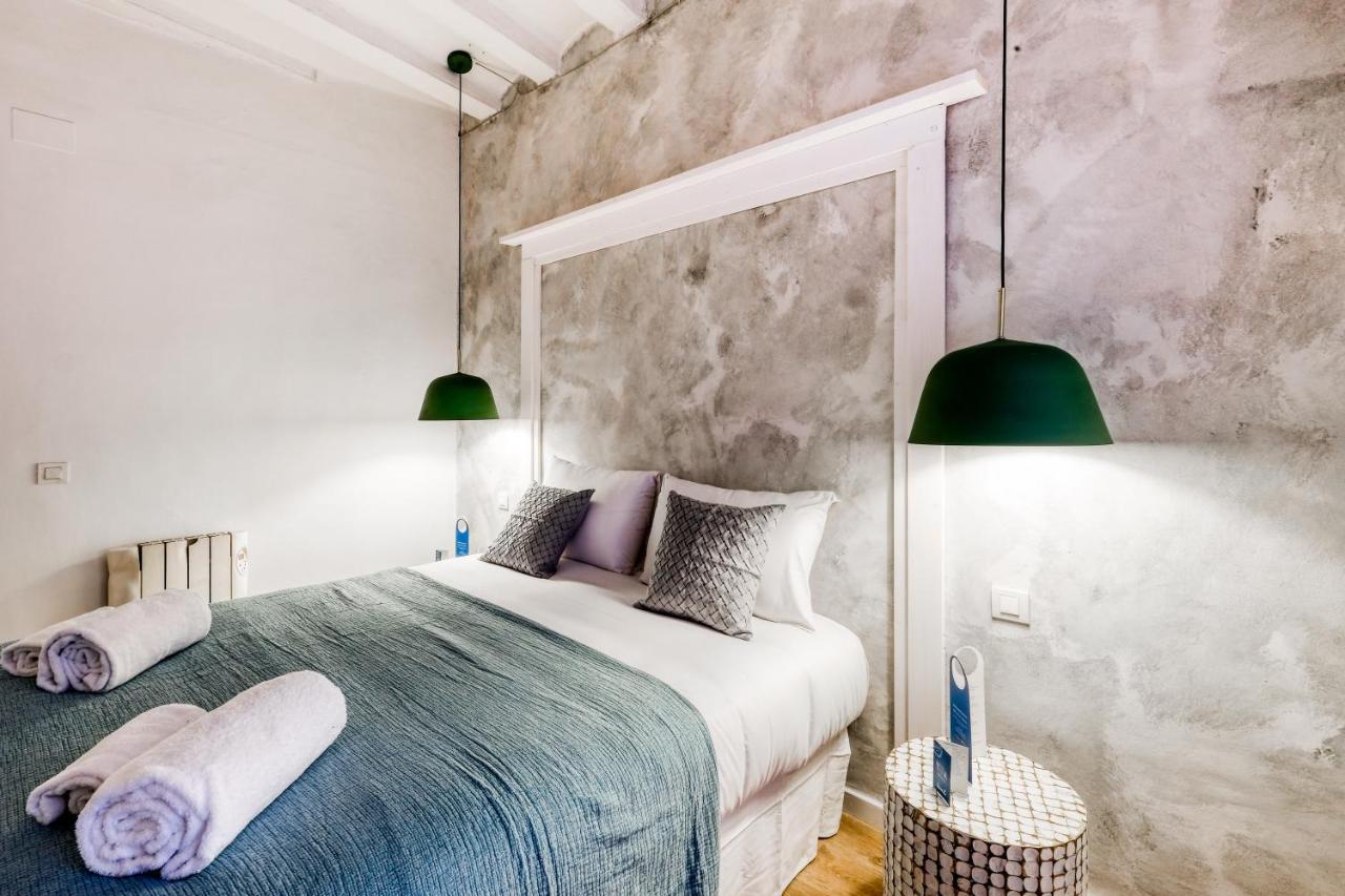 Sweett - Gothic Apartment *