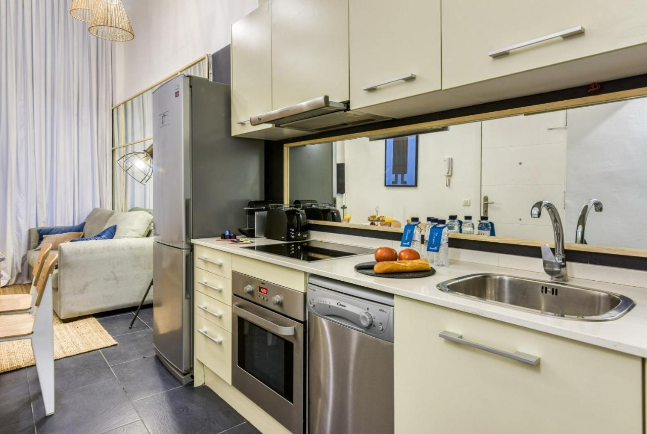 Sweett - Gothic Apartment