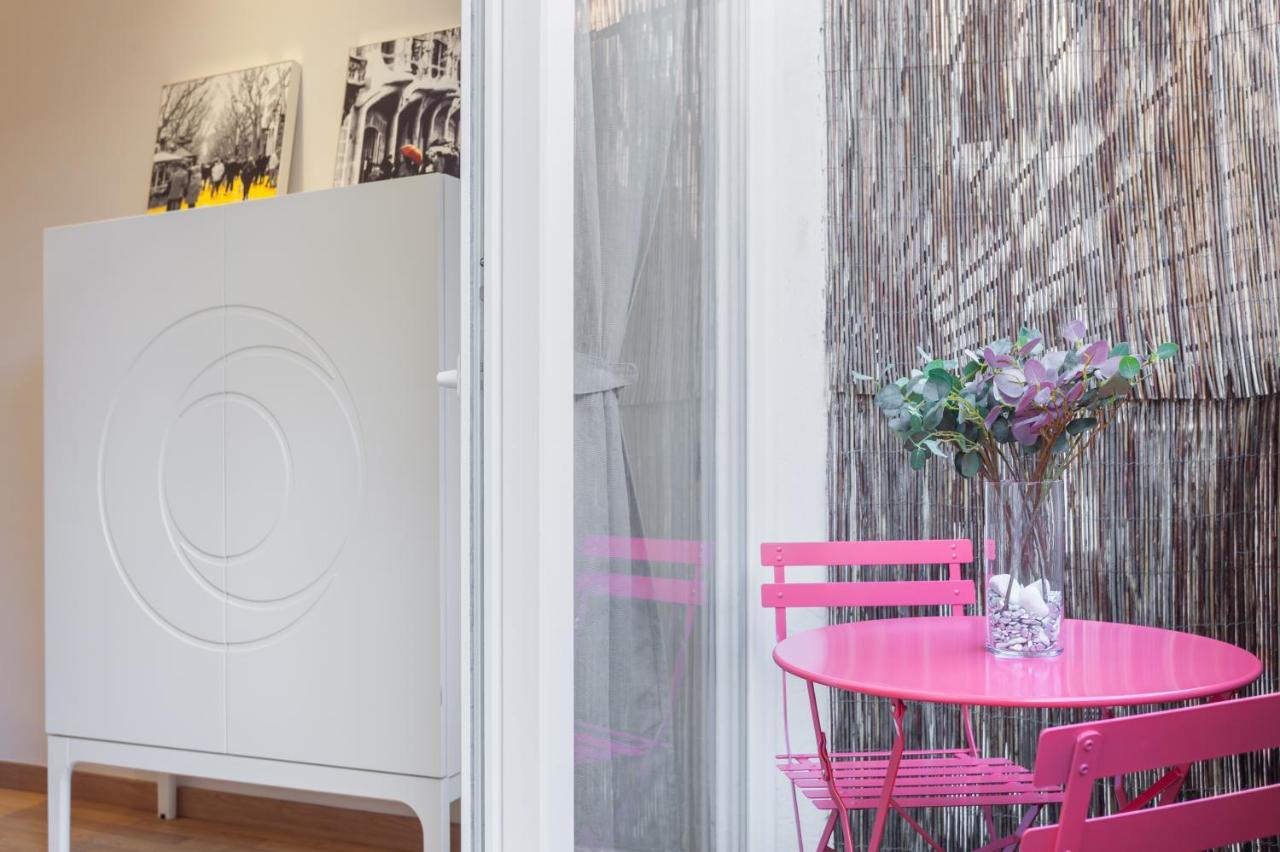 Apartment Art House Fira Apartments