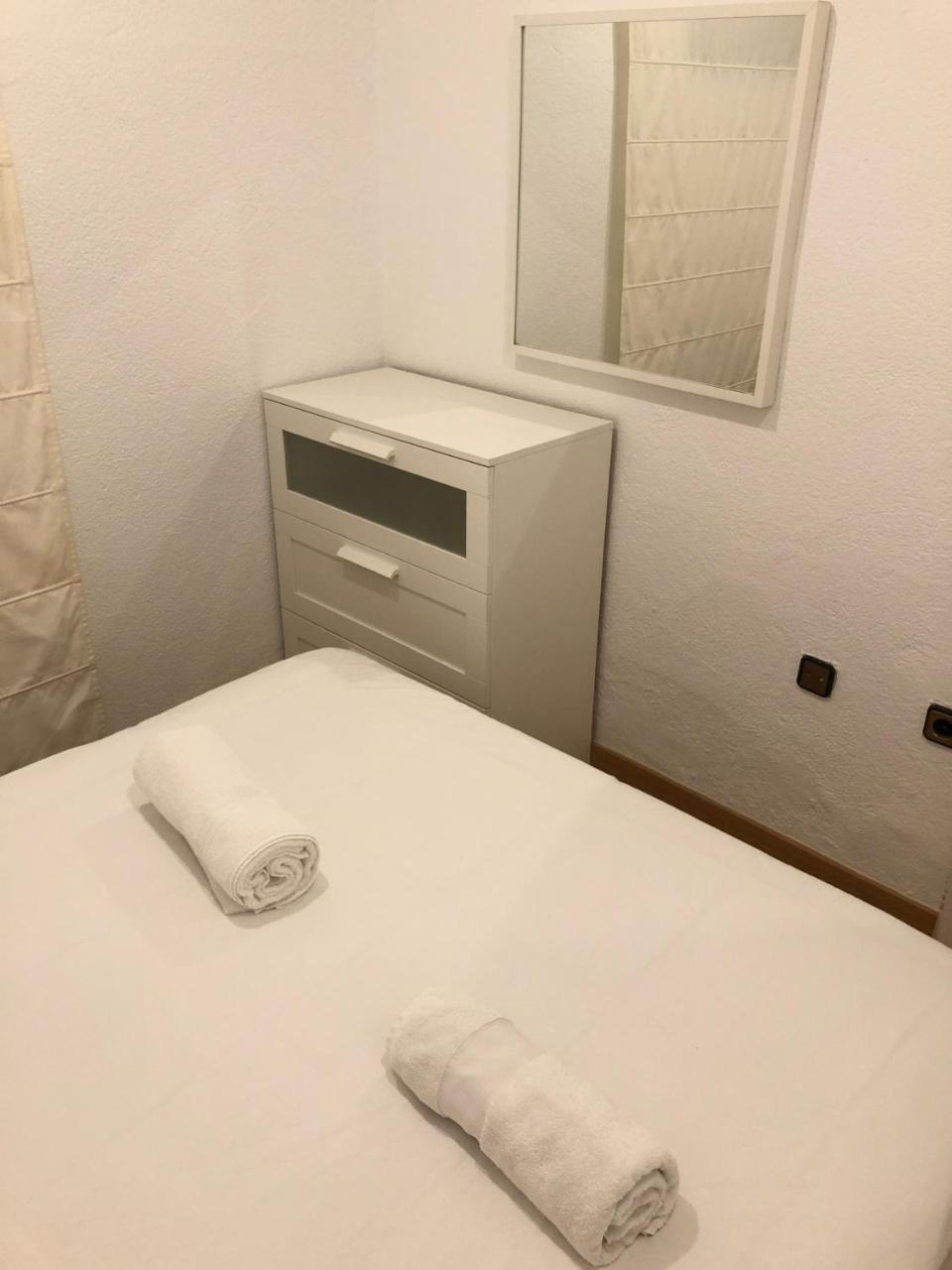 New! In Sarria Near Metro Apartamento Barcelona