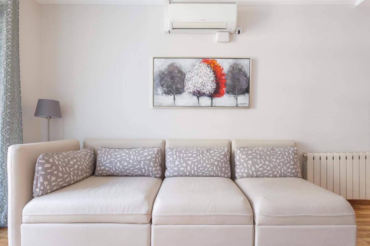 Apartment Art House Fira Apartments *