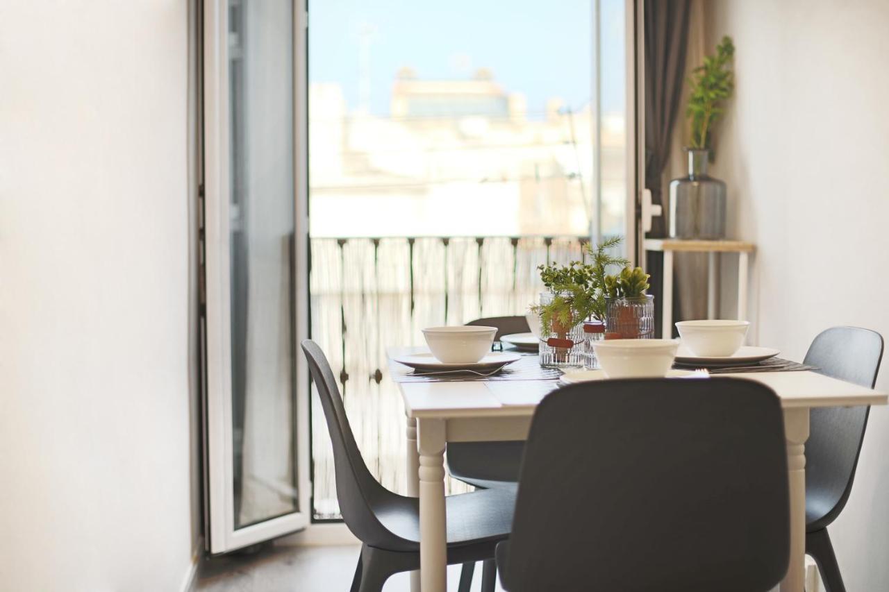 Place Diputacio Apartment