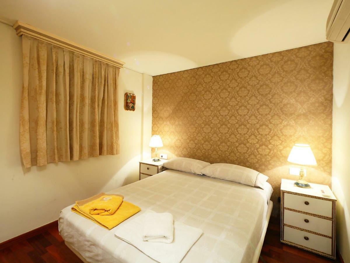 Apartment Plaza De Catalunya - Pso- De Gracia By Interhome Barcelona