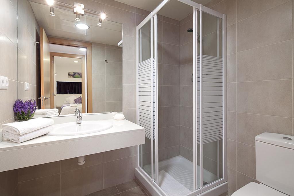 Charmsuites Paralel