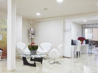 Bcn Urbaness Del Comte Hotel