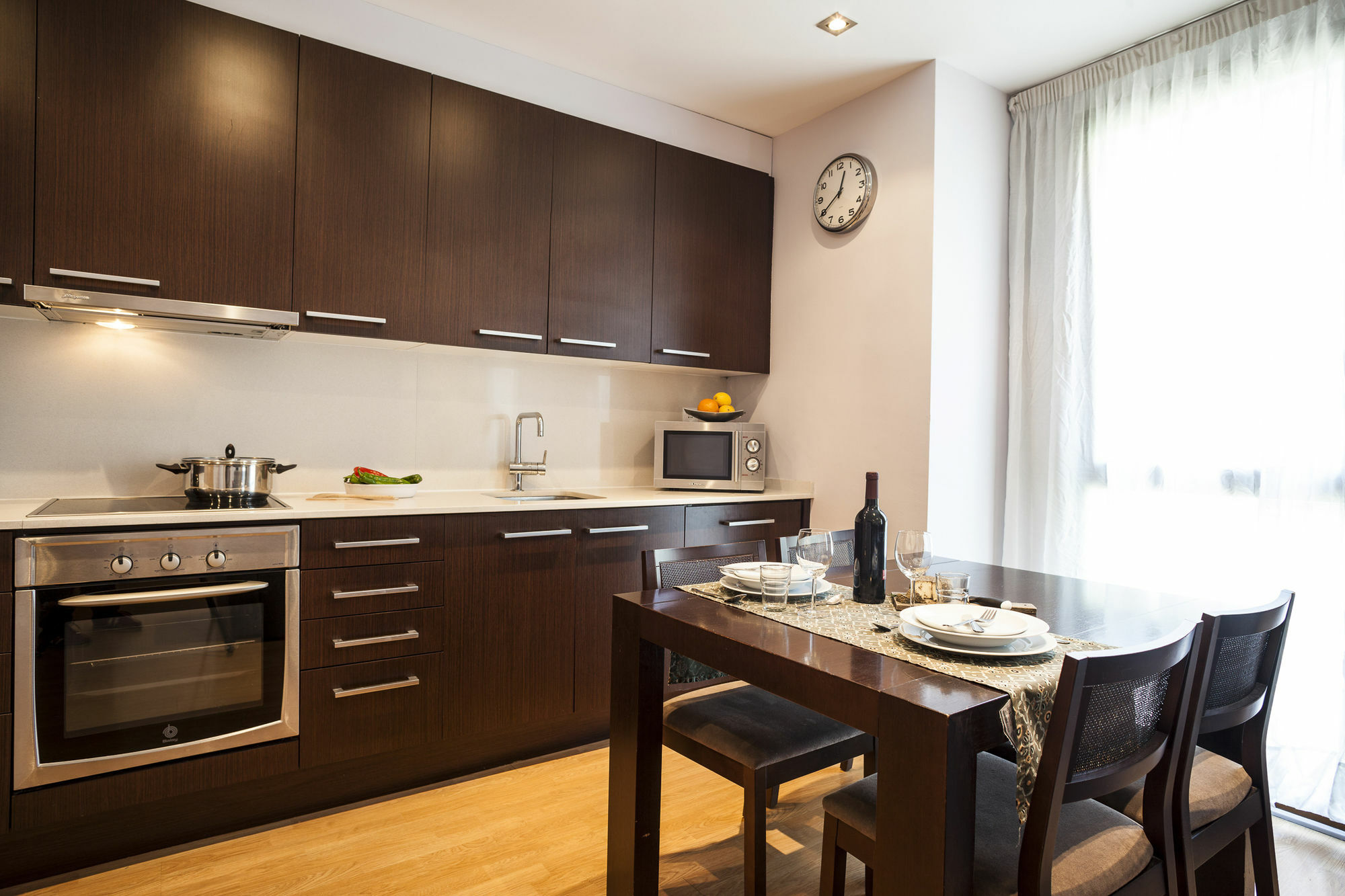 Short Group Camp Nou Serviced Apartamento *