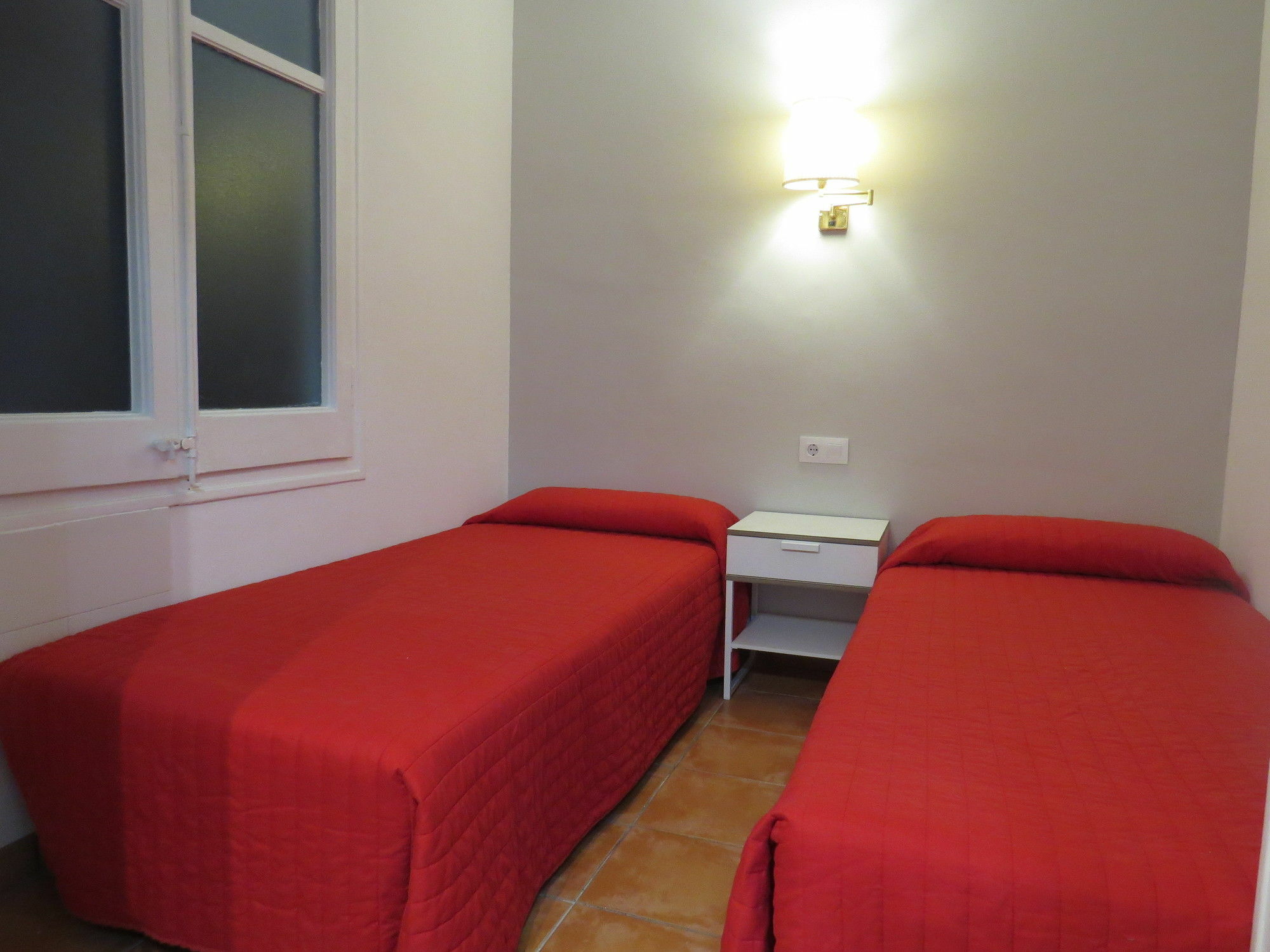 Barcelona City Rooms 2* Barcelona