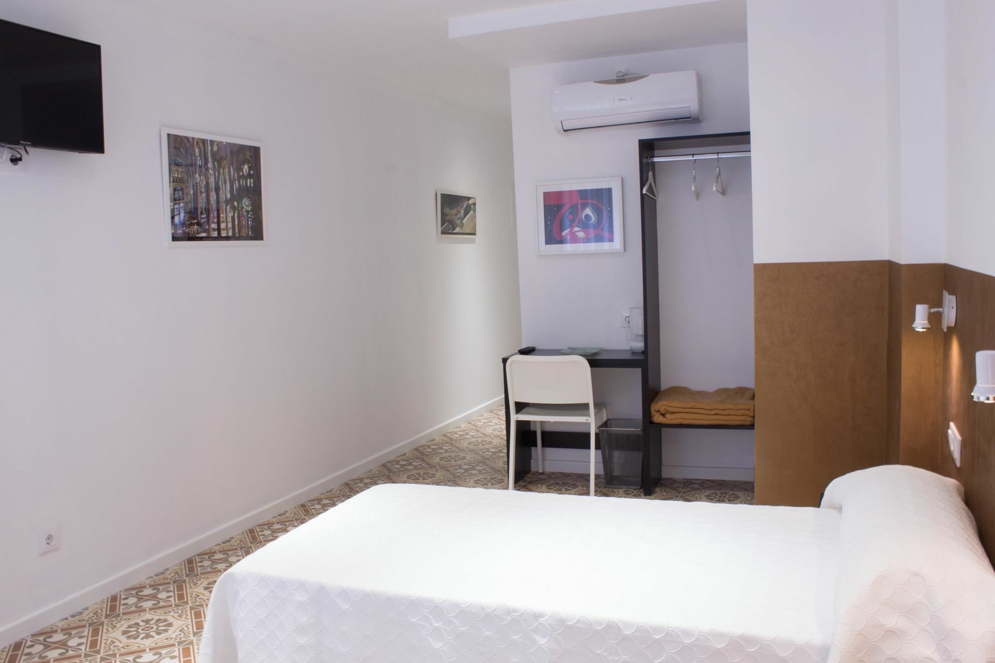 Nova Pensión Barcelona