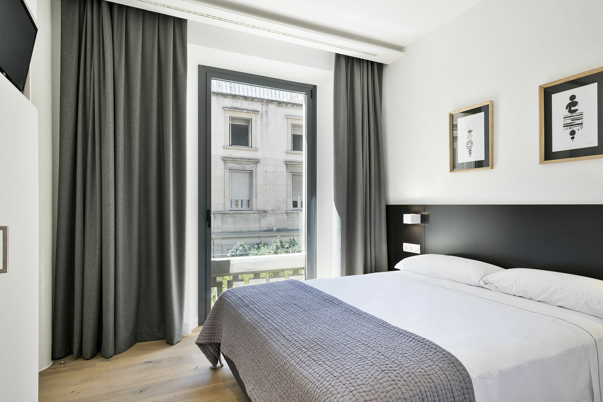 Murmuri Mercader Apartahotel