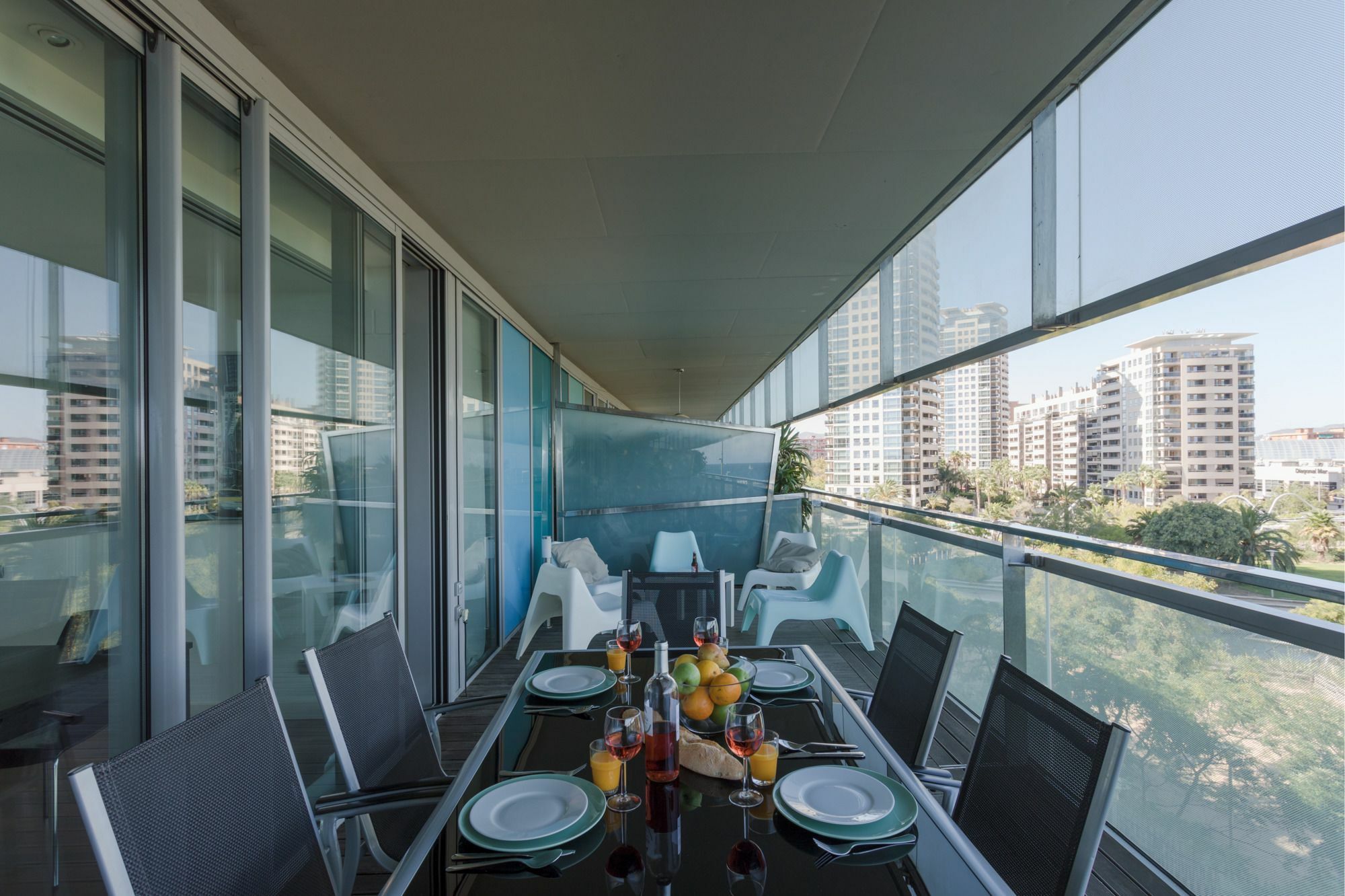 Unique Rentals-seafront Luxe Apartment