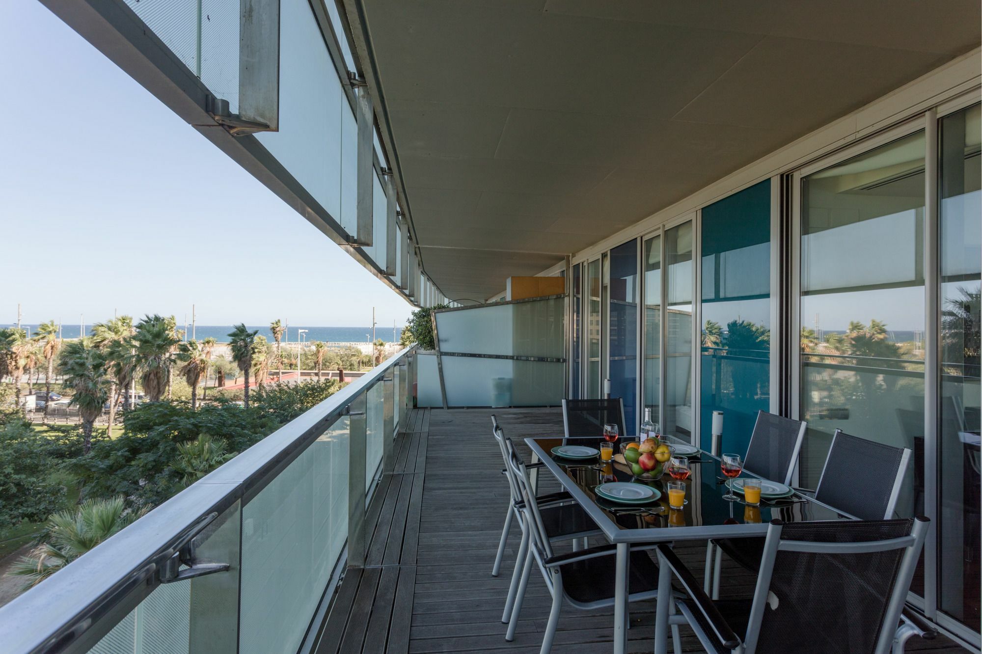 Unique Rentals-seafront Luxe Apartment