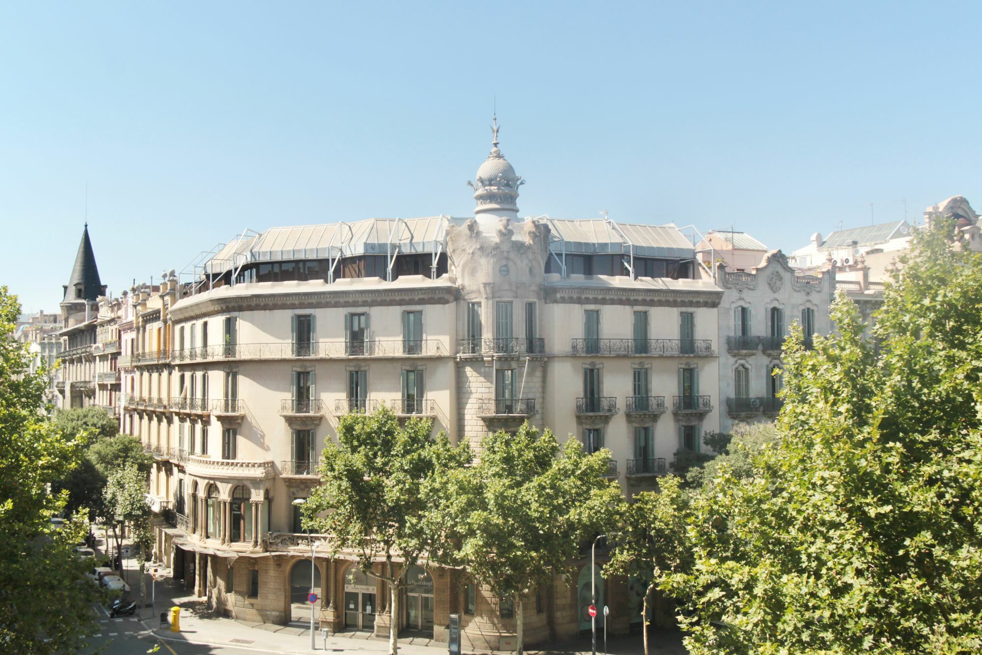 Som Nit Triomf Pensión Barcelona