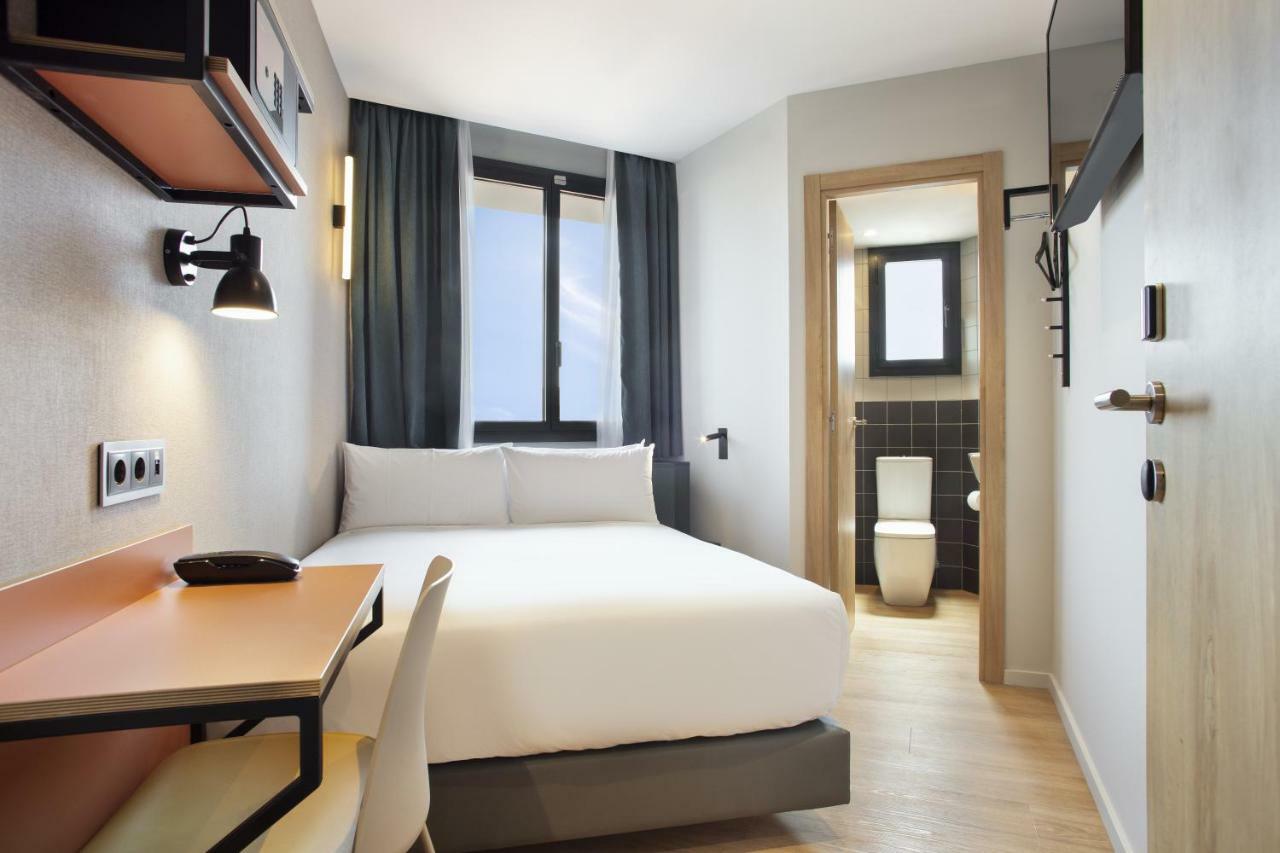 Hotel Brick 2*