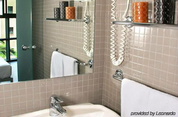 Apartahotel Allada 3* Barcelona