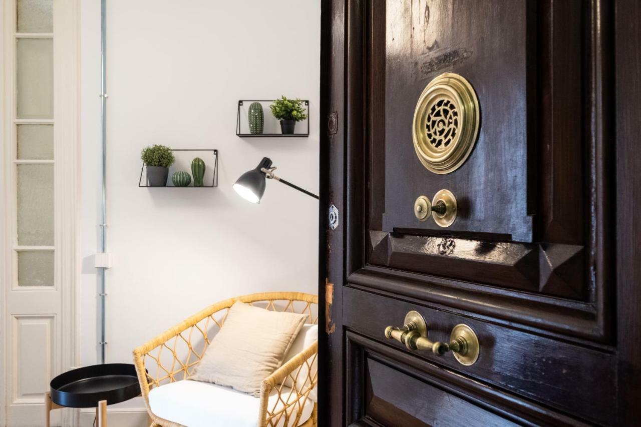 B32-sunny And Modernist For Groups In Center Apartamento Barcelona