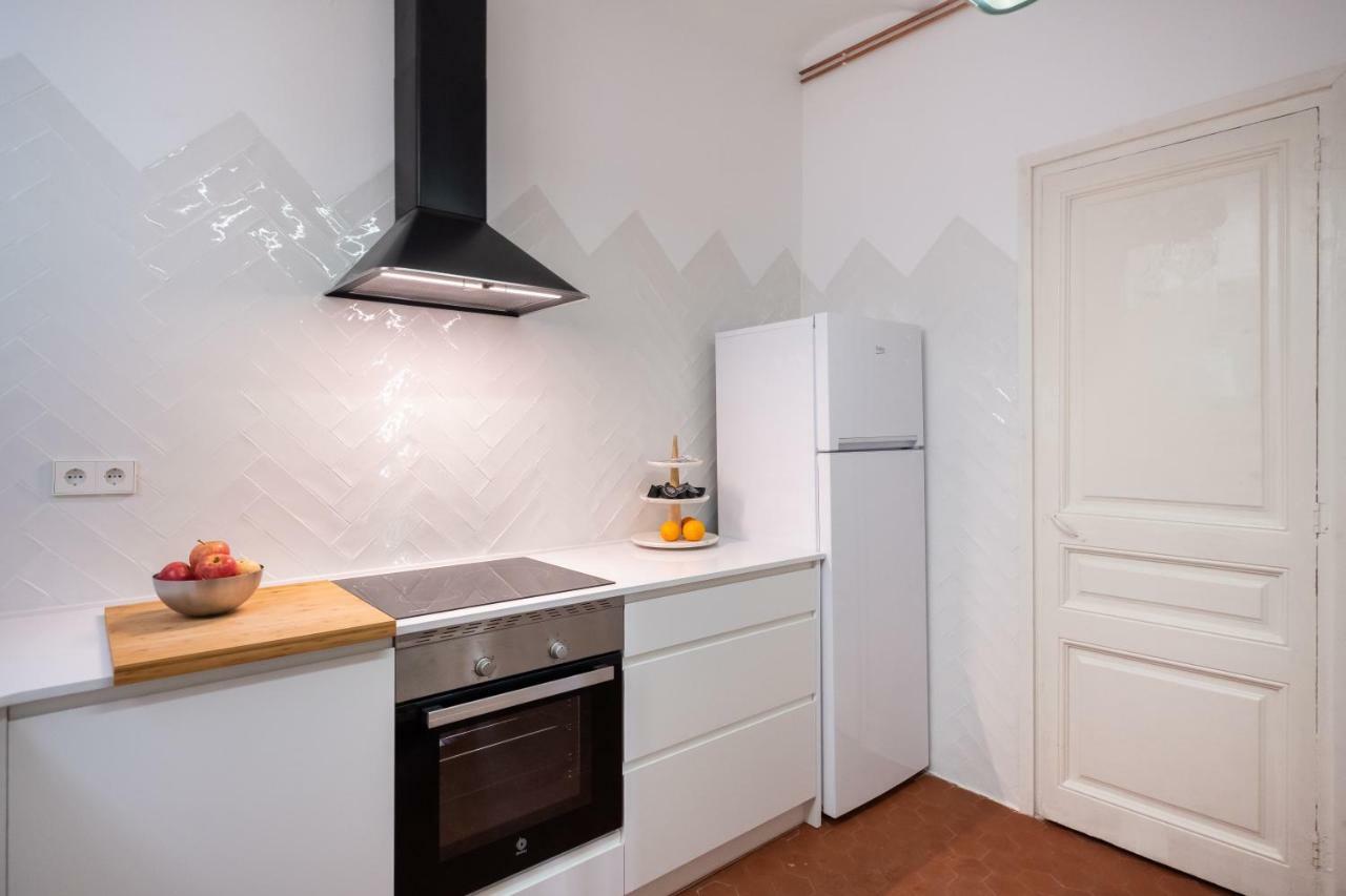 B32-sunny And Modernist For Groups In Center Apartamento *