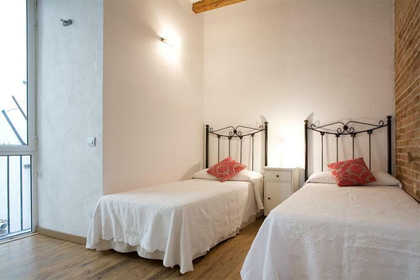 Olympic Village Apartment *