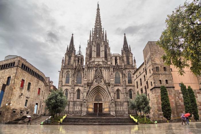In The Middle Of Born Apartamento Barcelona