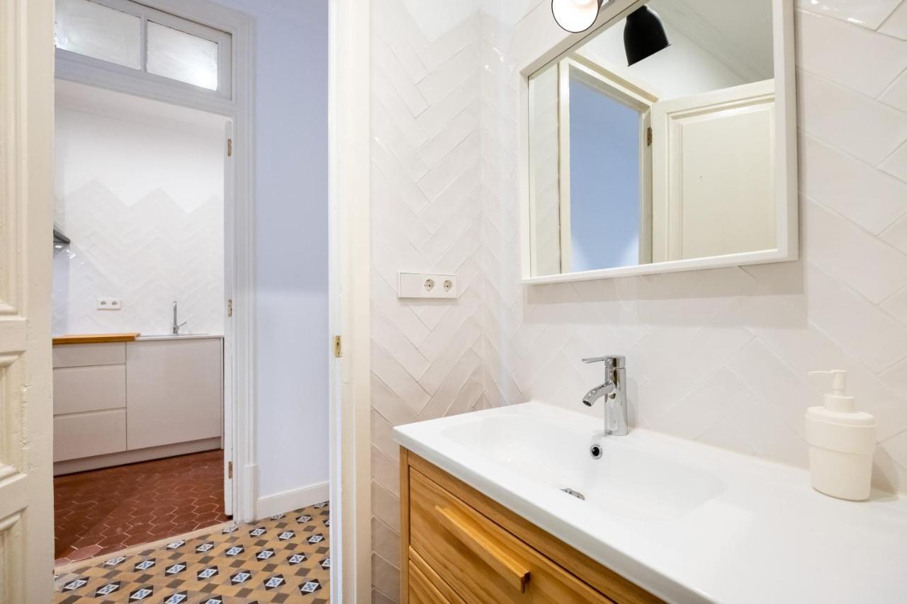 Apartment Eg21- Modernist And Elegant In Bcn Center Barcelona