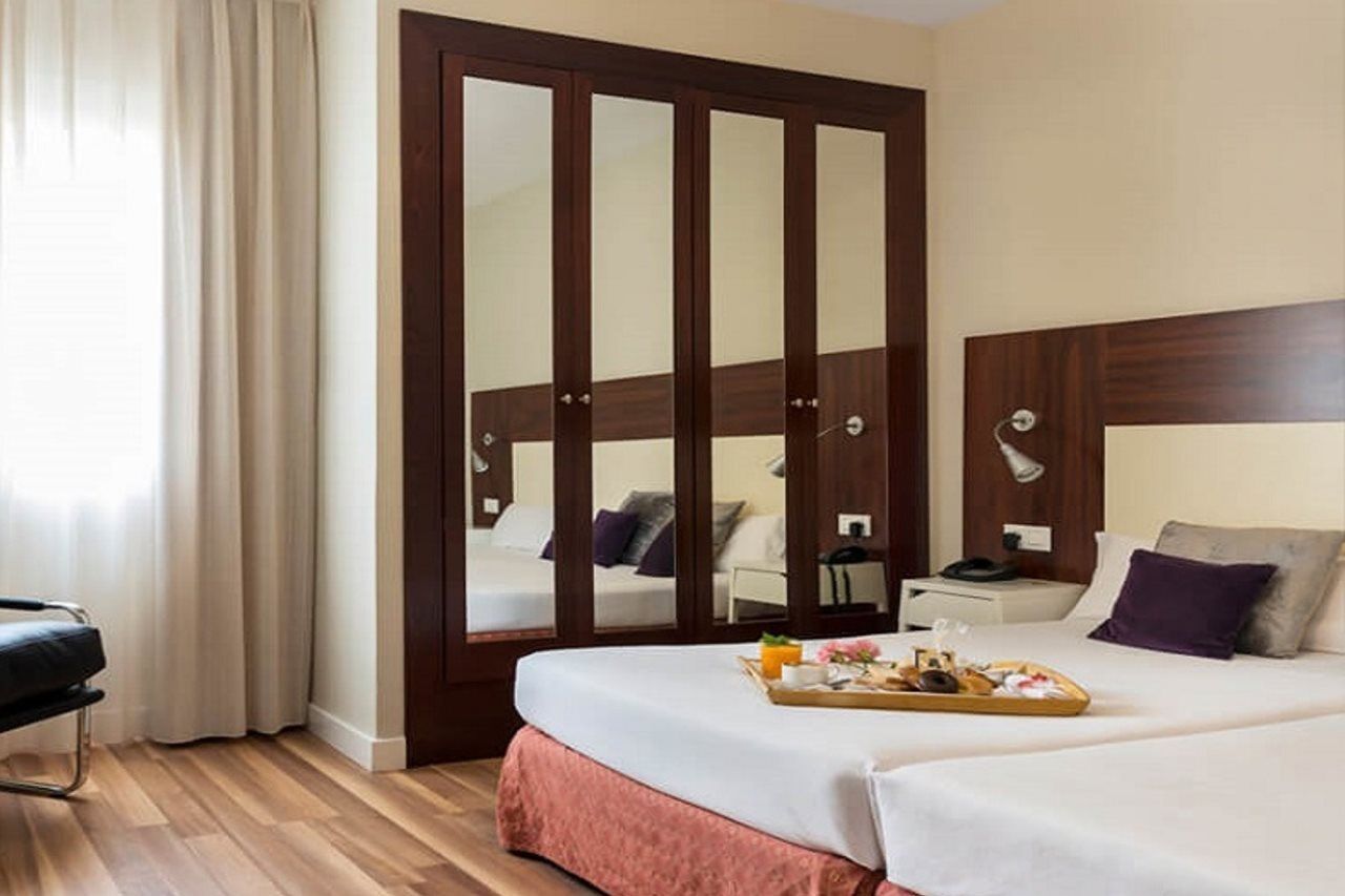Arenas Atiram 4* Barcelona