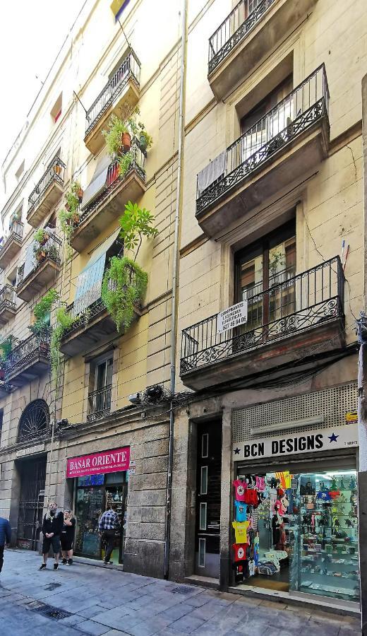 Classbedroom Gothic Ramblas * Barcelona