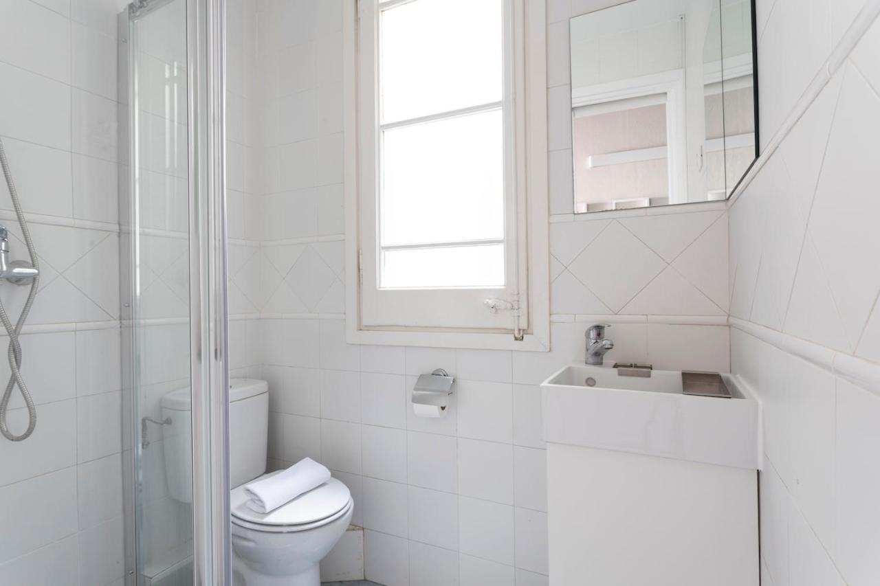 Priority Fira Apartments