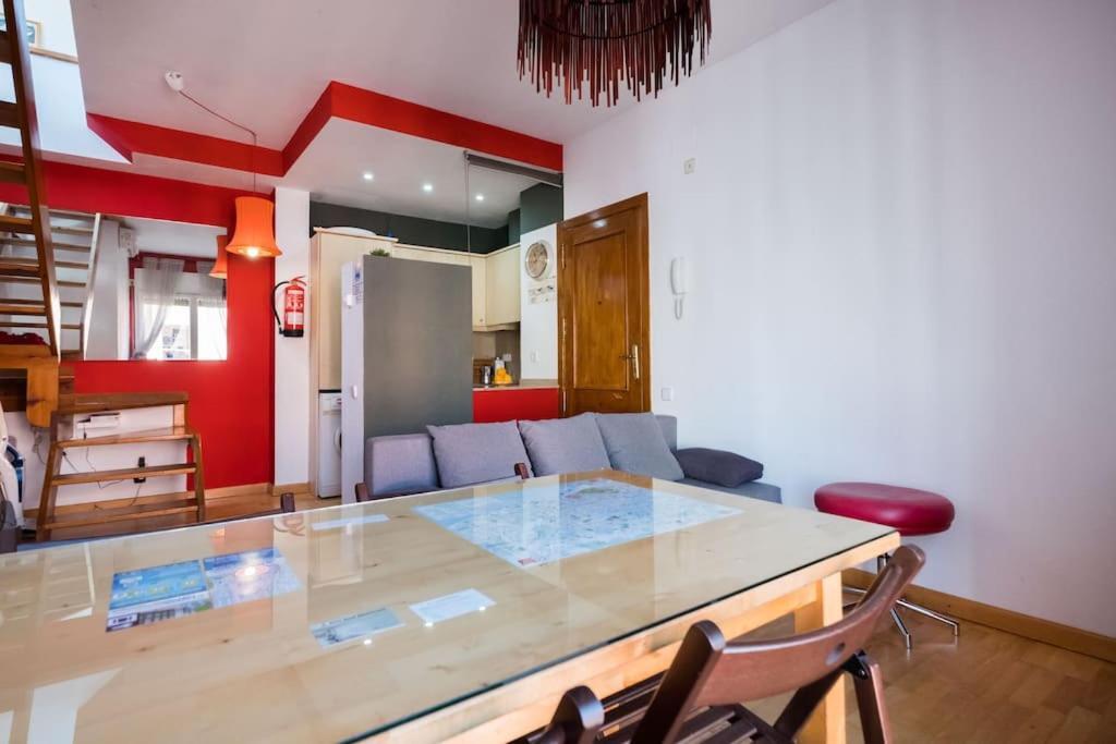 Apartamento 6 Pax DUPLEX PENTHOUSE Las Ramblas BARCELONA Barcelona