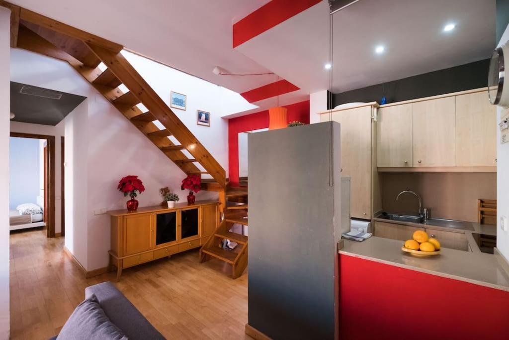 6 Pax DUPLEX PENTHOUSE Las Ramblas BARCELONA Apartamento