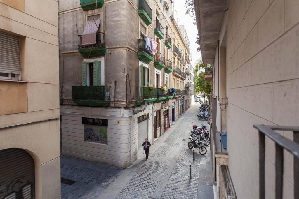 7 Pax Montserrat Ramblas Barcelona Barcelona