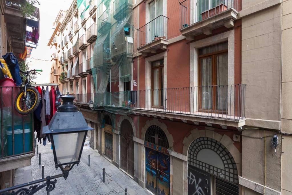 7 Pax Montserrat Ramblas Barcelona * Barcelona