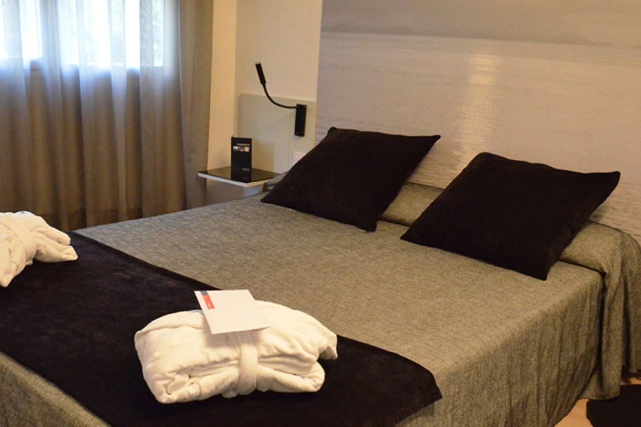 Hotel Atenea Rekord 4*