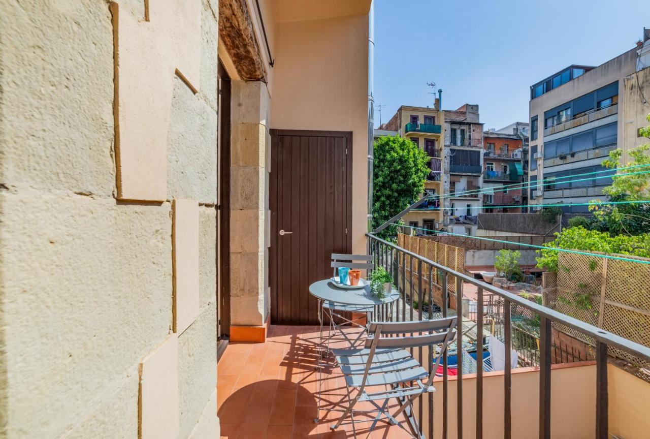 Lodging Modern In Downtown With Lovely Balcony