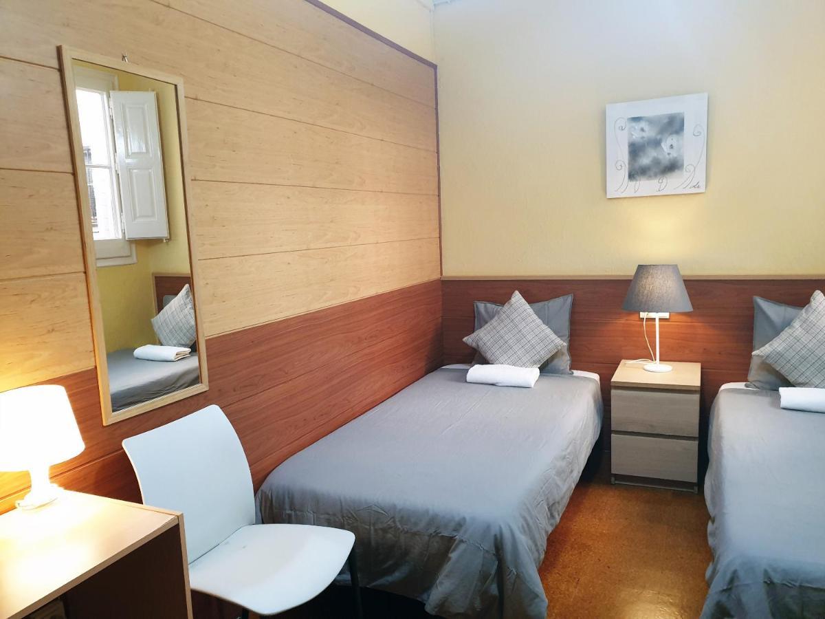 Barcelona Rooms 2*