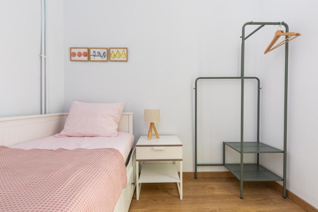 Modernist Family Apartment