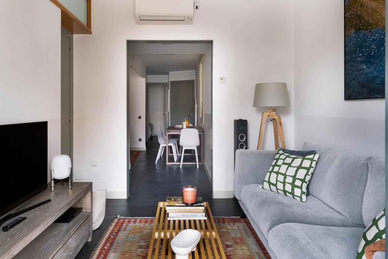 Apartment C211 *