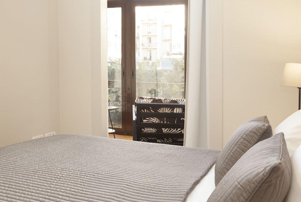 Easy Sleep Gaudi Terrace * Barcelona