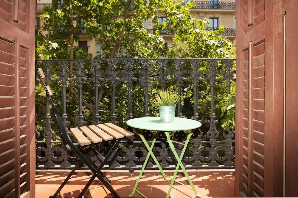 Easy Sleep Gaudi Terrace * Barcelona