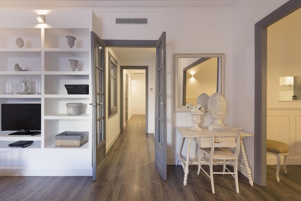 Hotel Habitat Alaia 4*