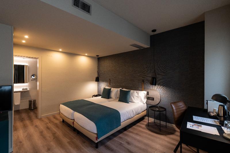 Atenea Rekord Hotel 4*