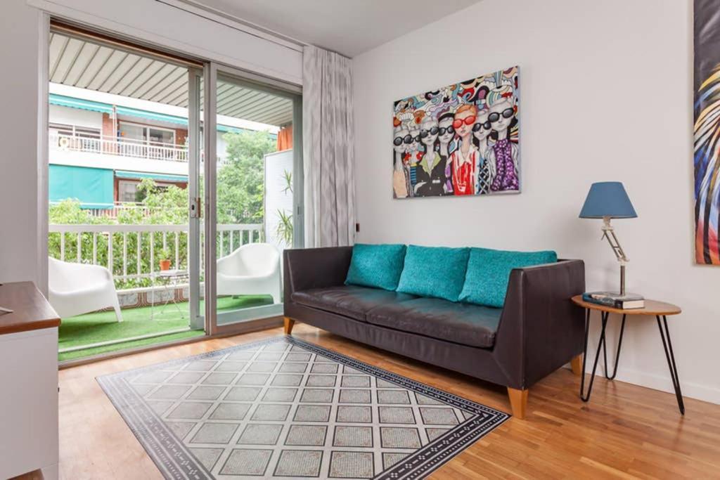 Art House Renoir Plaza Universitat Sant Antoni Apartamento