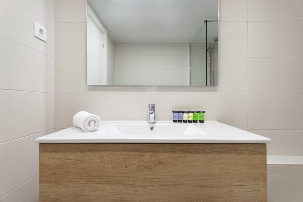 Art House Renoir Plaza Universitat Sant Antoni Apartamento *