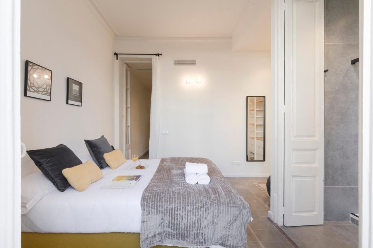 Ab Centric Universitat * Barcelona