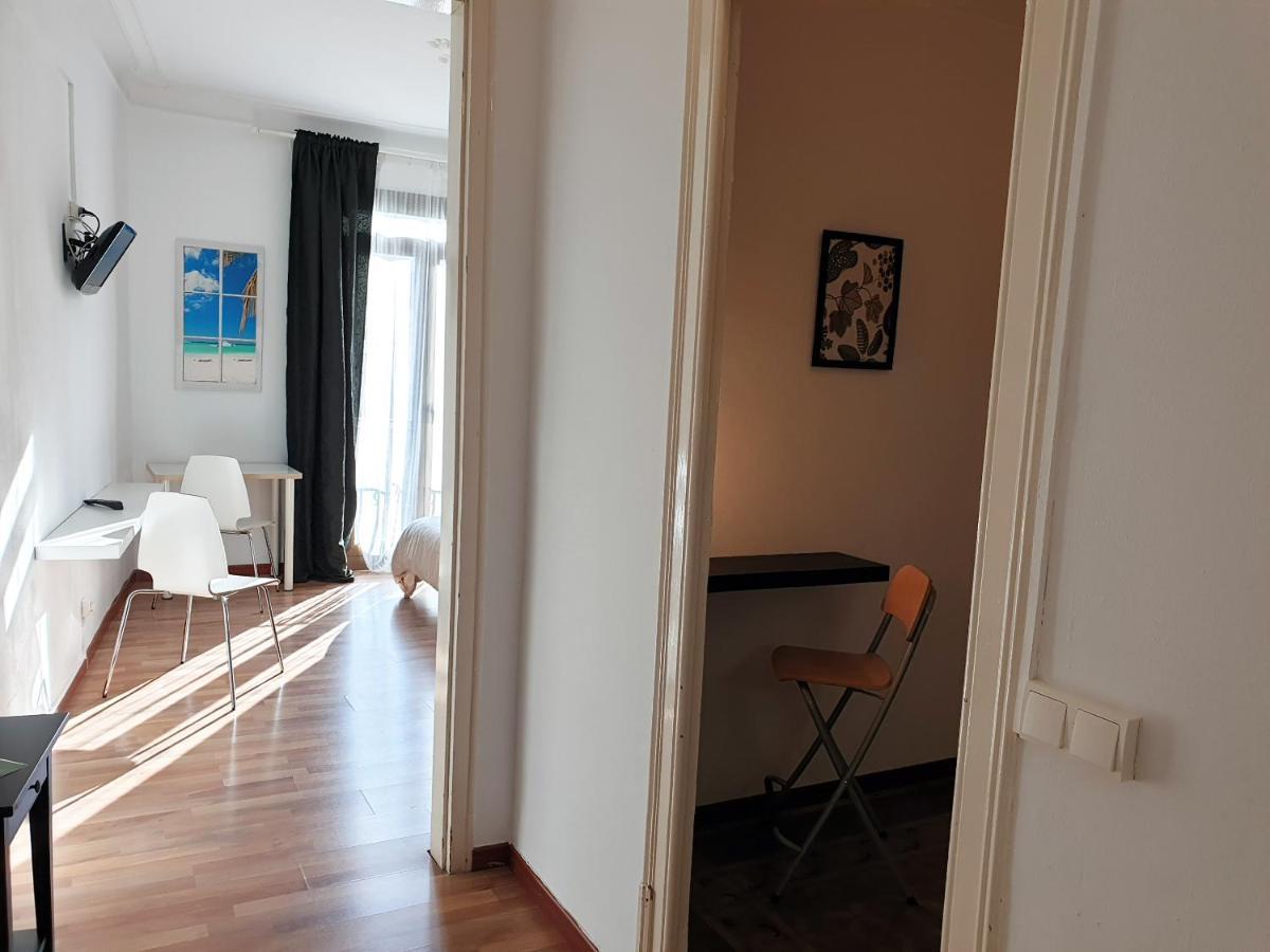 Pensión Barcelona Rooms