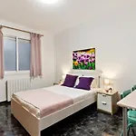 Cozy 3 Bedroom flat with Balcony close to Plaza España!