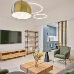 Anton\'S Downtown Apartment
