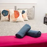 Nice Room By Eixample