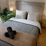 Sunny And Central Double Room Metro L5-L1