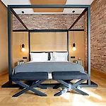 Monument Hotel