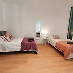 By Universitat Private Rooms
